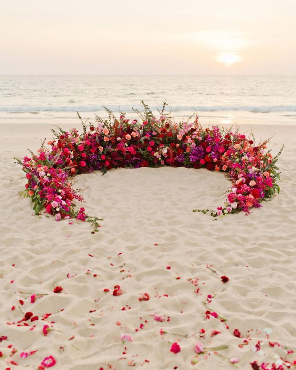 Personalized decor photography proposal Barcelona — Agape Weddings