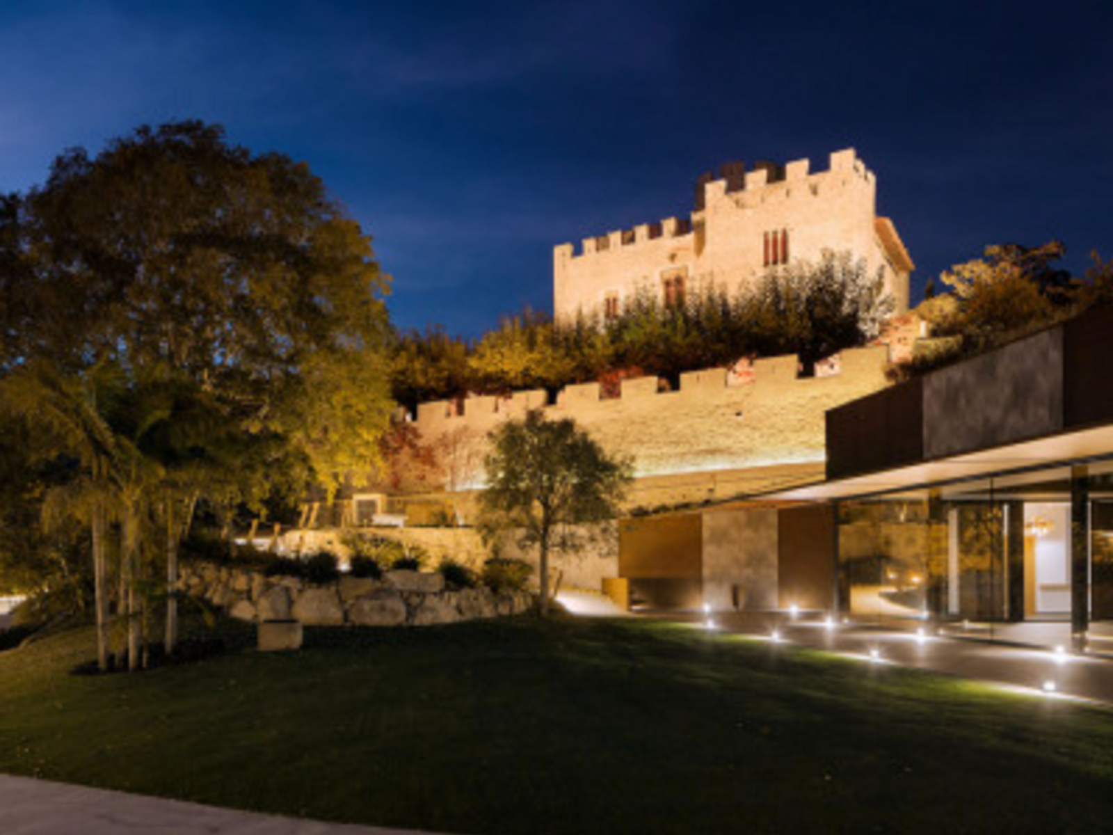 Luxurious Barcelona wedding venue showcasing elegant ceremony space and sophisticated bridal setting
