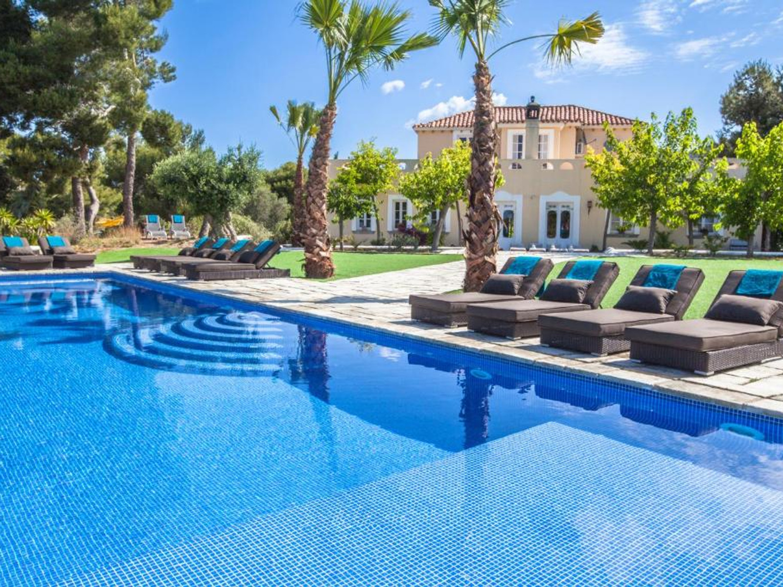 Elegant Sitges luxury wedding venue with Mediterranean charm and traditional Catalan architecture