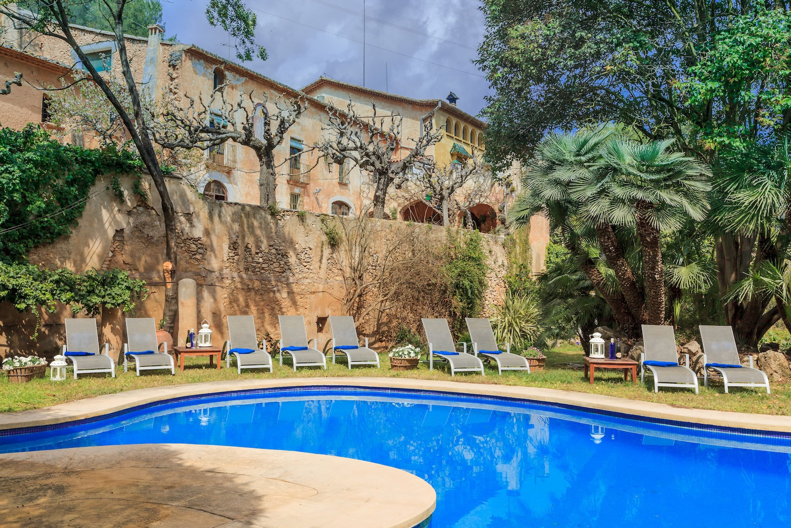 Elegant countryside wedding venue with manicured gardens near Barcelona, Catalonia