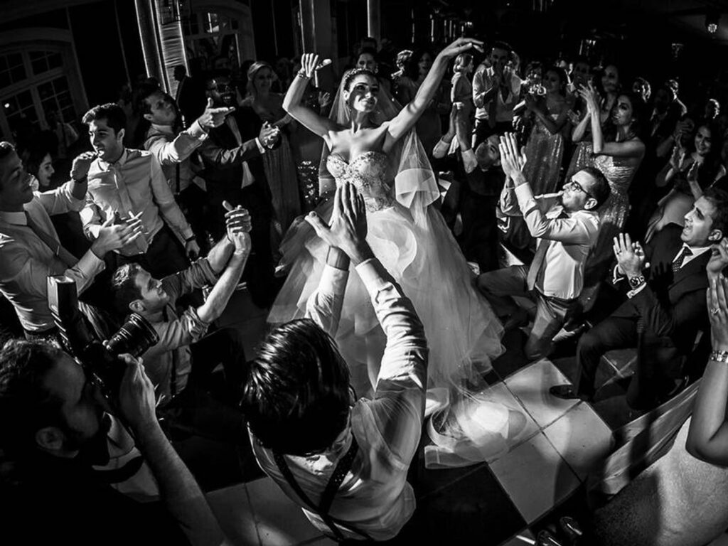 The Top Wedding Photographers in Barcelona: Capturing Moments of Love