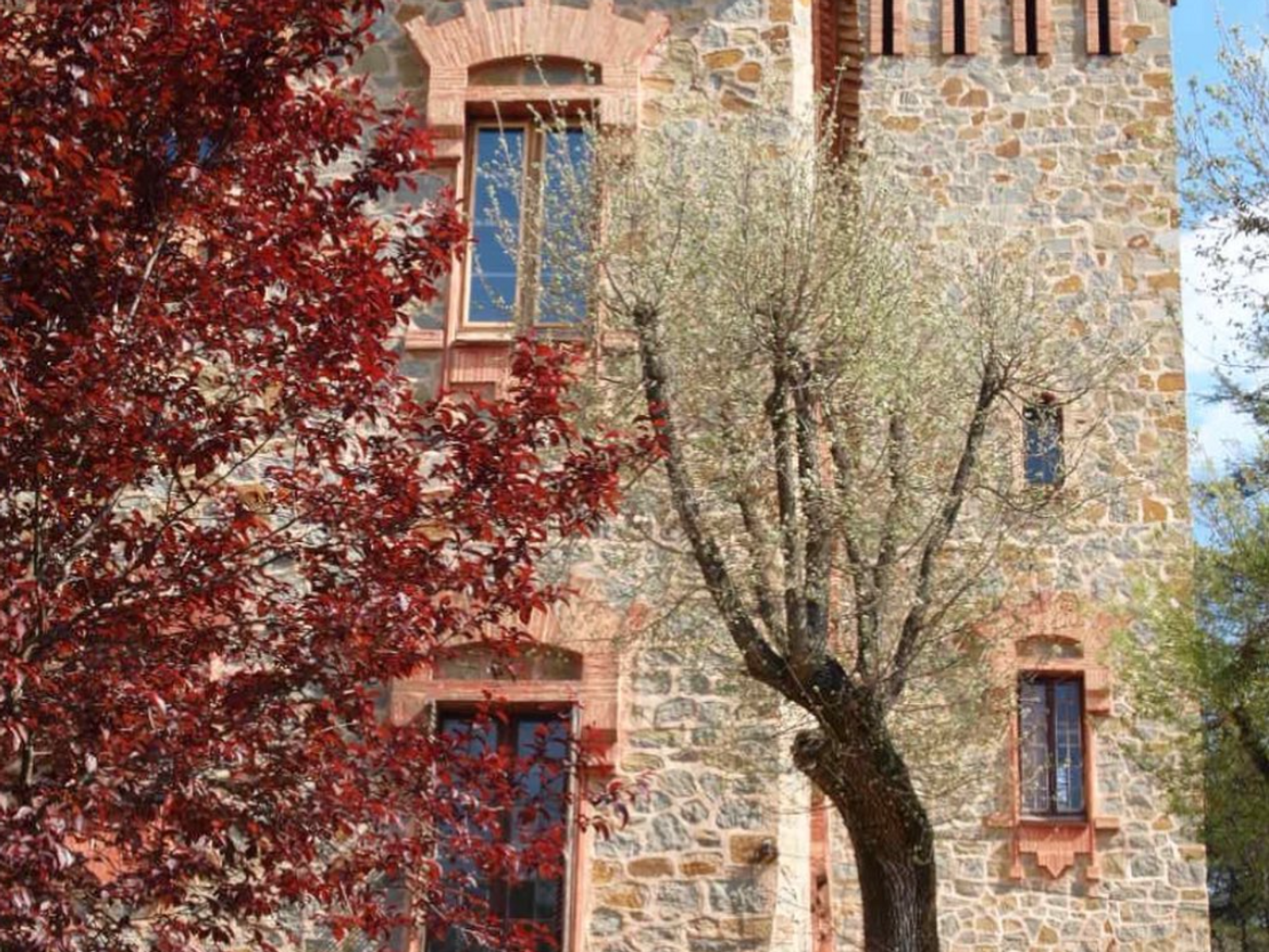 Elegant castle venue in Barcelona decorated for a luxury wedding ceremony
