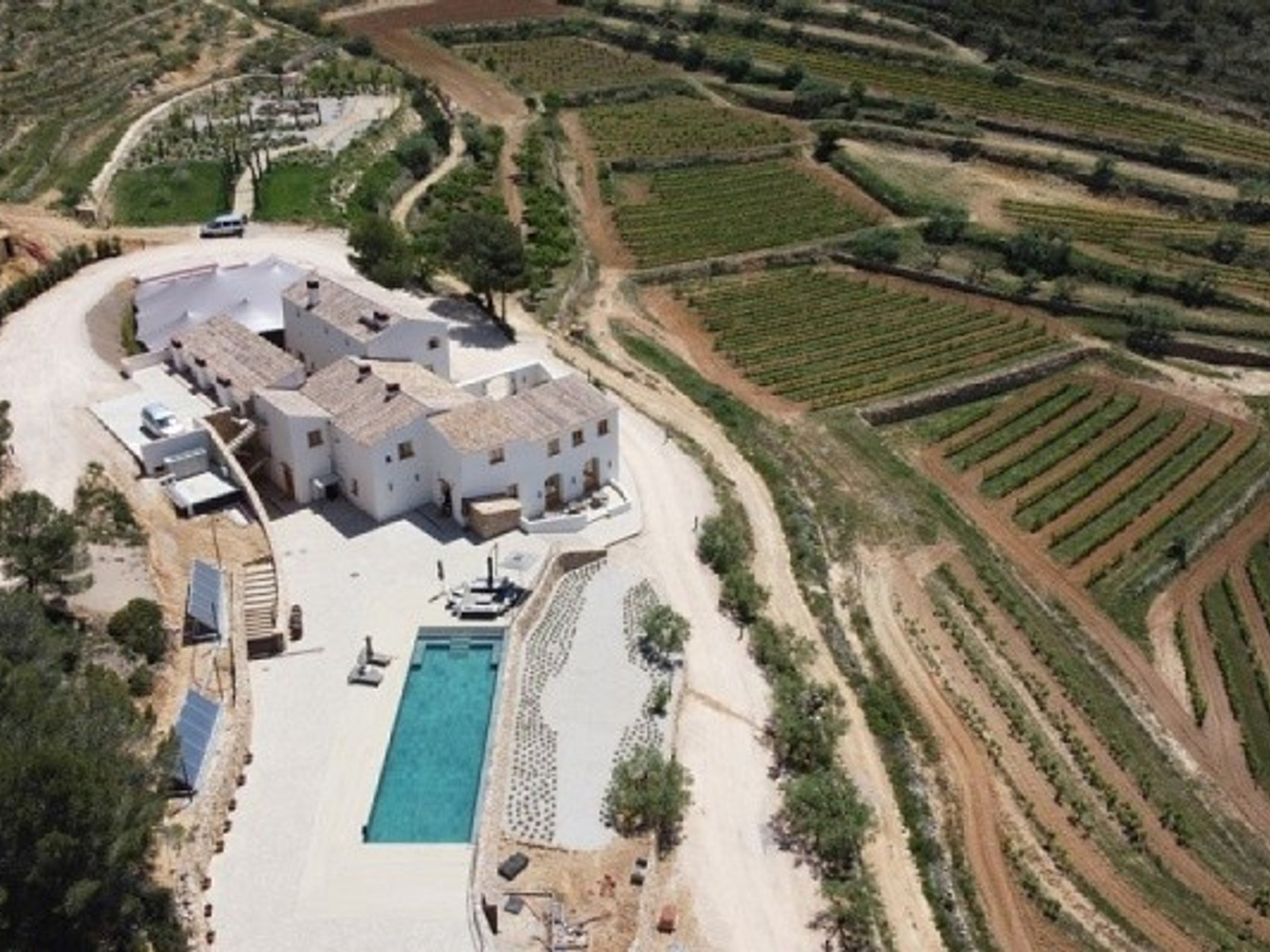 Rustic Wedding Venue in Barcelona : Masia Cebellut