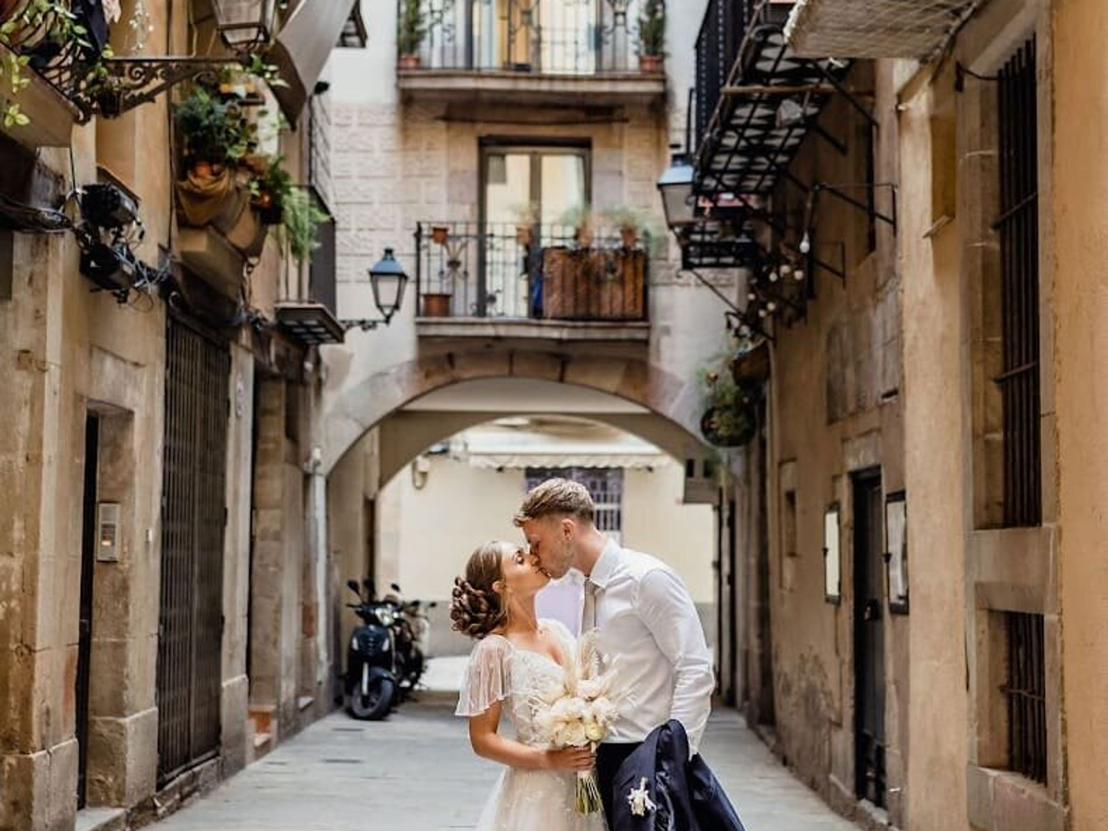 What's the Best Season to Get Married in Barcelona?