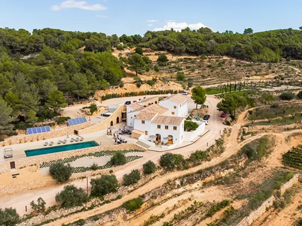 Comprehensive Guide to Hosting Your Wedding at Masia Cabellut