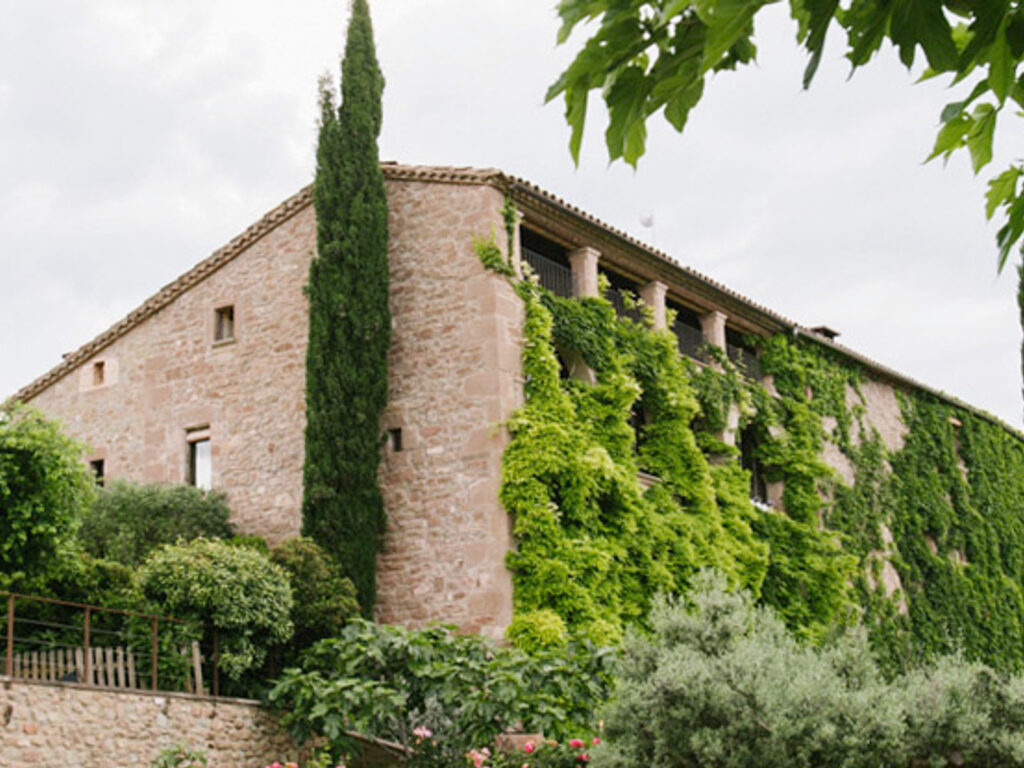 The Best Wedding Venues with Accommodation Near Barcelona