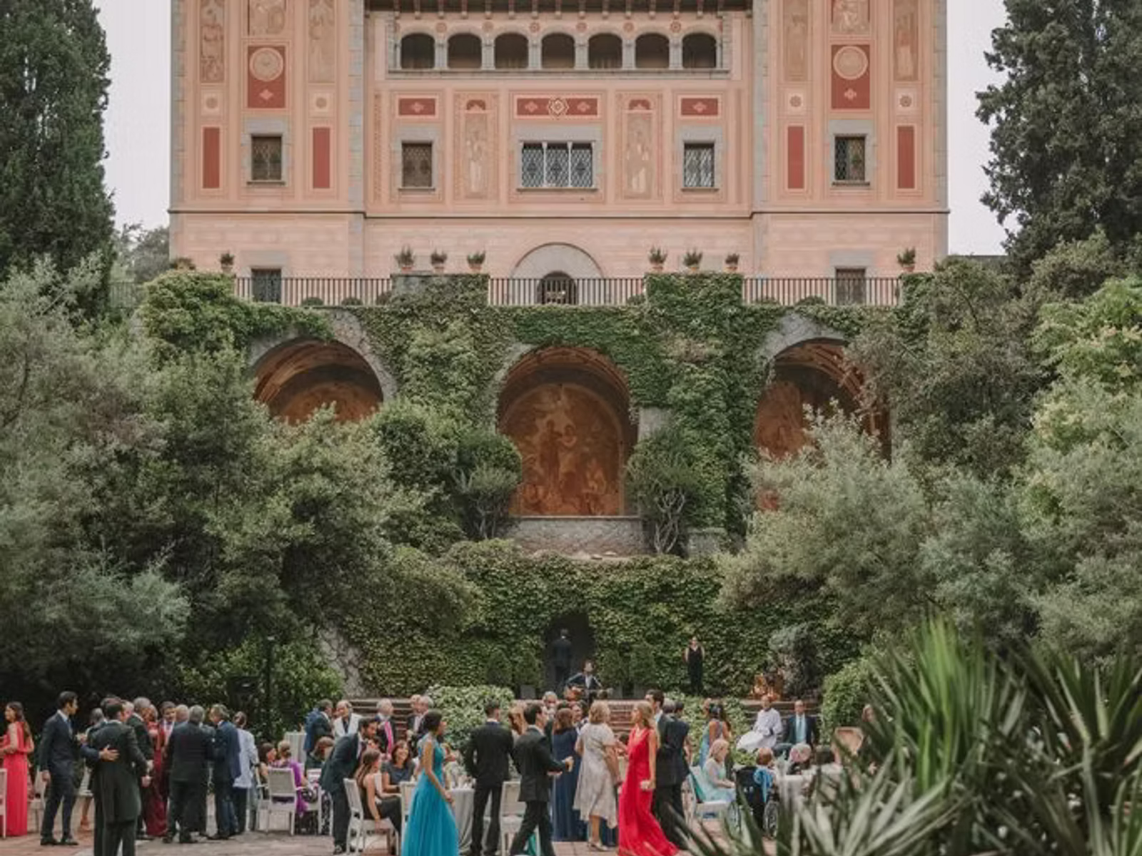 Best Wedding Venues in Barcelona for American Couples : Bell Reco