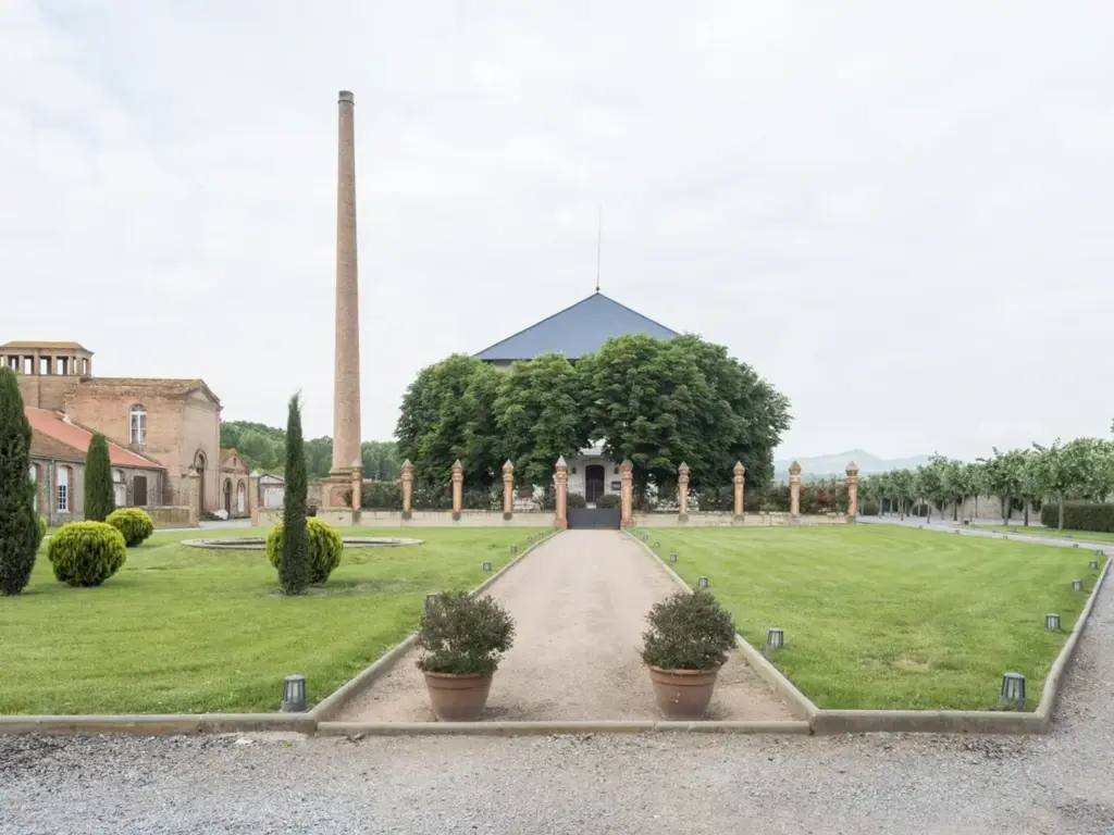 COLÒNIA RUSIÑOL Wedding Cost – How Much Does It Cost to Get Married Near Barcelona?